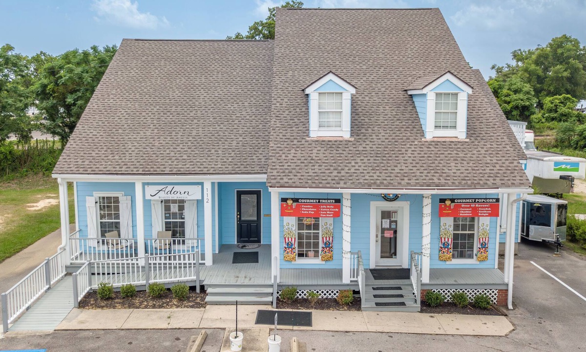 Old Town Apartment | Quaint loft in the heart of downtown Bay St. Louis