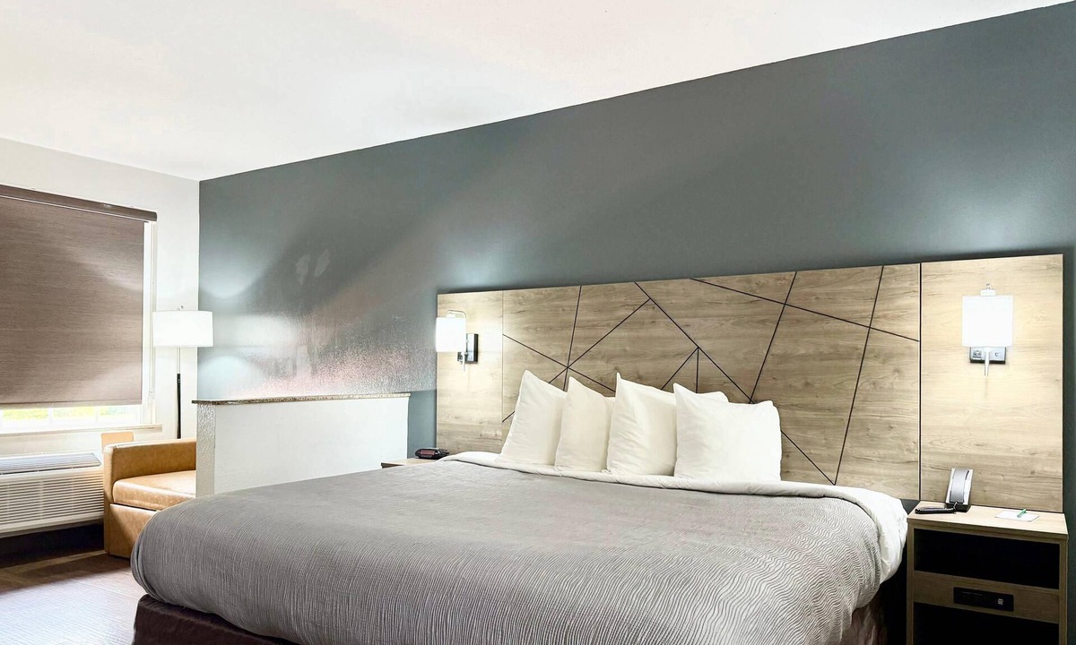 Greenville Hotel | Quality Inn & Suites Greenville I-65