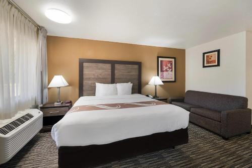 Lufkin Hotel | Quality Inn & Suites Lufkin