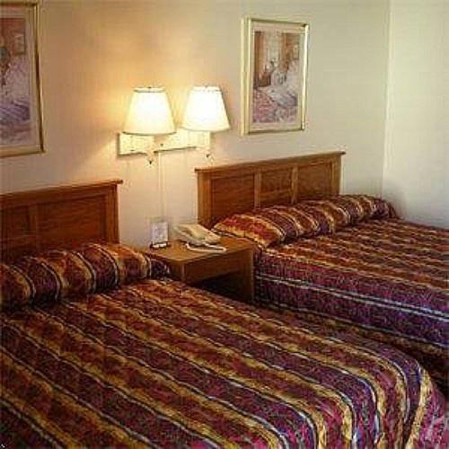 Starke Hotel | Red Carpet Inn Starke