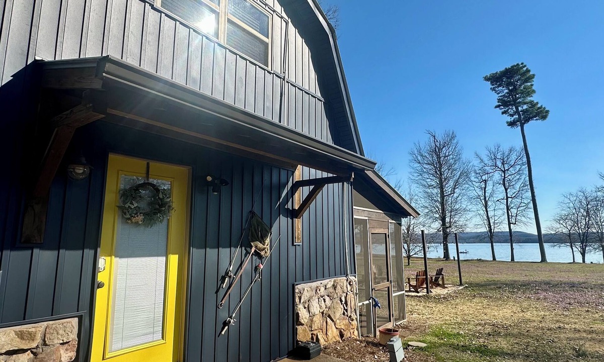 Groveoak Cabin | Reel ‘em Inn - Lake Guntersville Waterfront Retreat for the Family and Fisherman