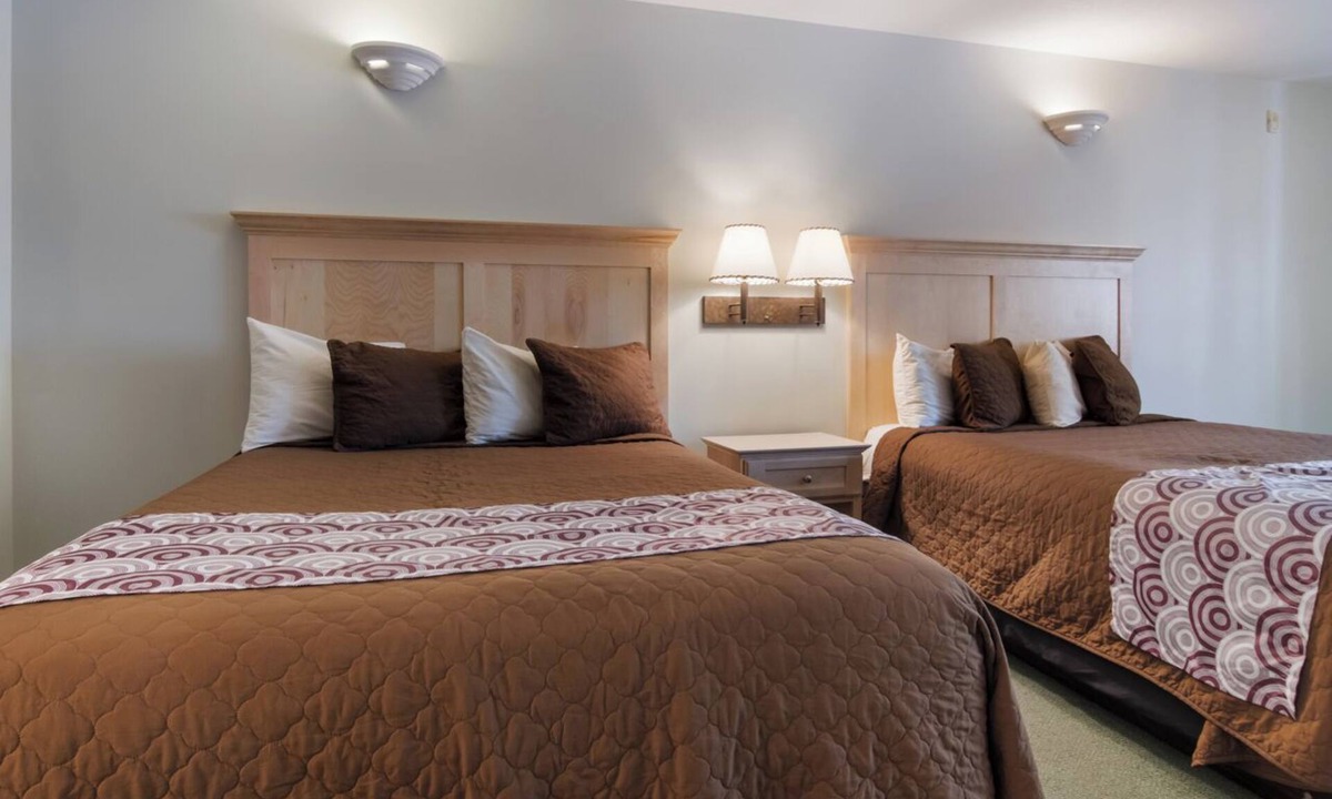 Bellaire Hotel | Relax Inn at Shanty Creek