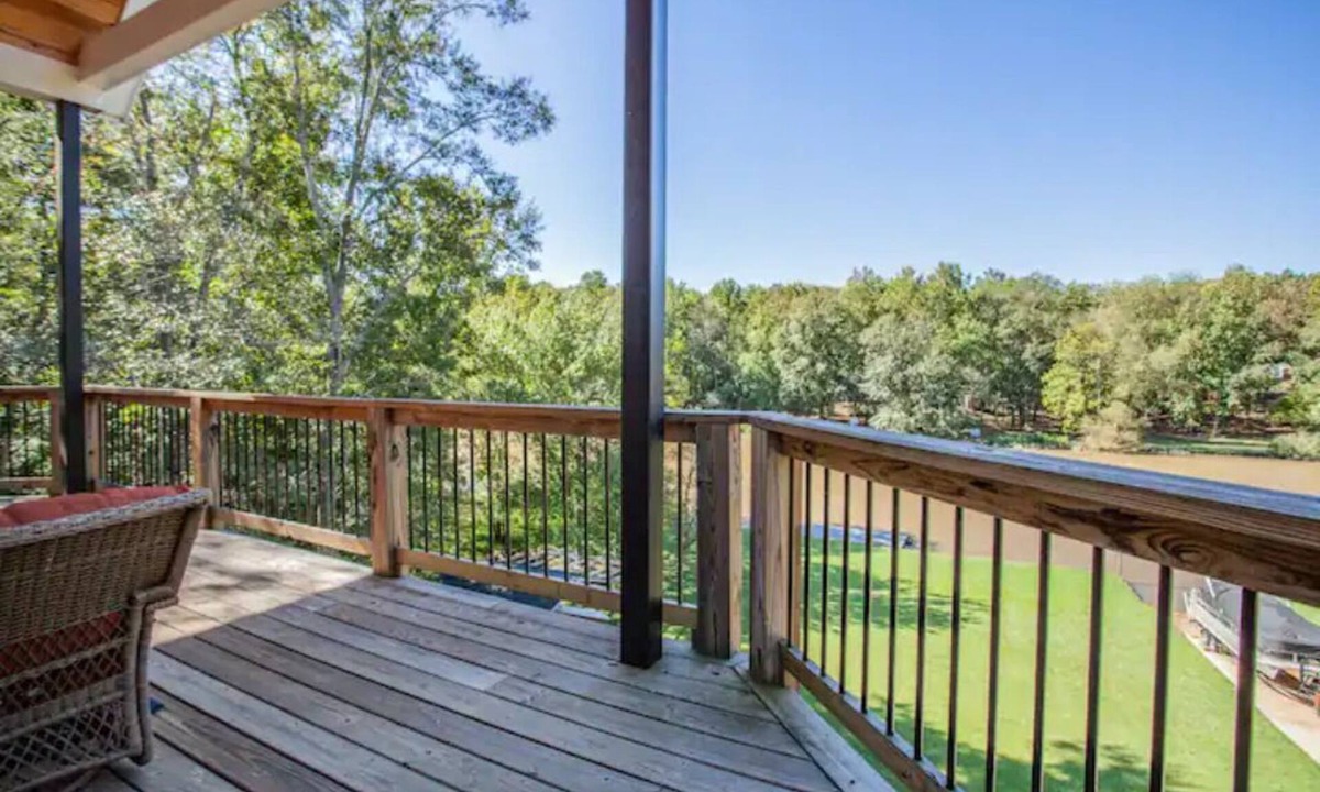 Newell Cottage | Relaxing Lake Cottage with easy water access!
