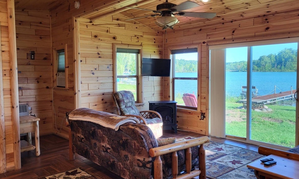 Sheridan Cottage | Remodeled Cottage w/Gfireplace, super close to Fred Meijer Heartland trail