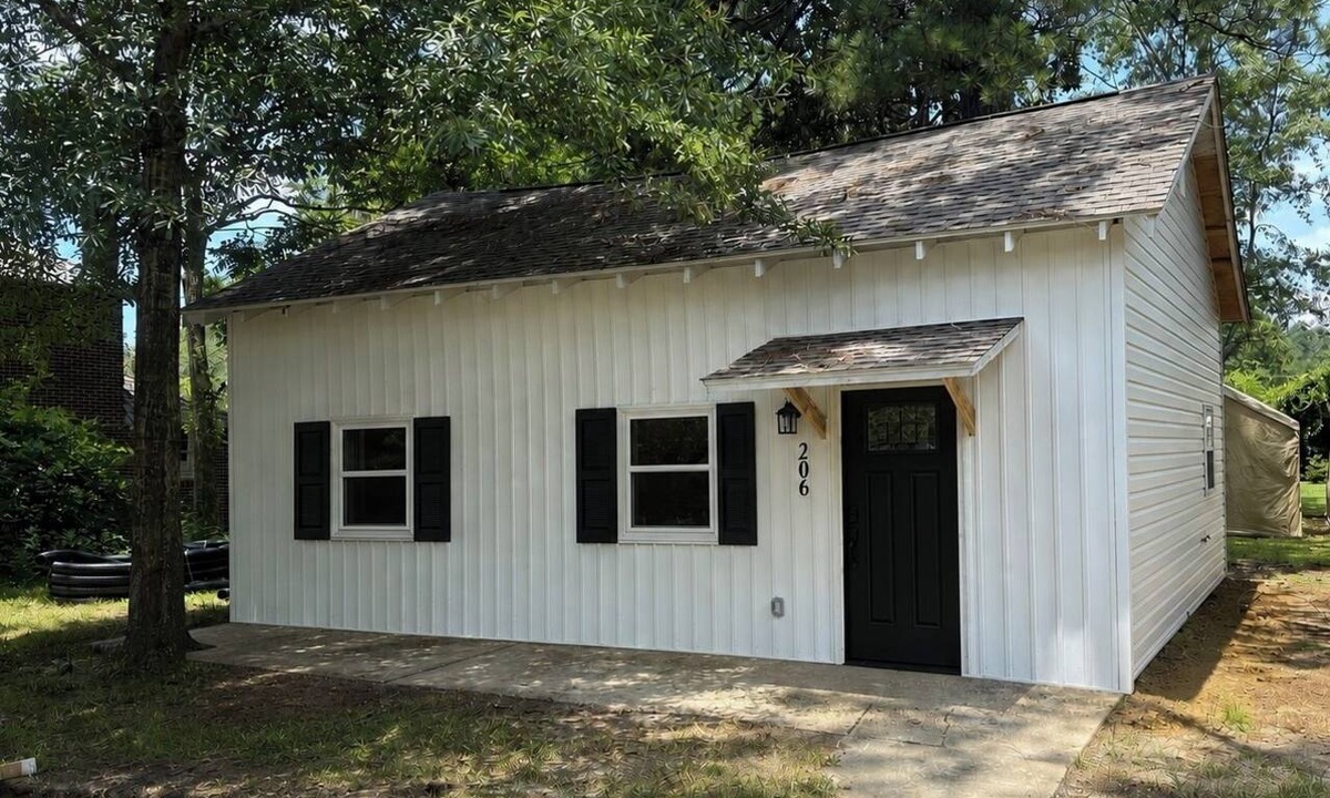 Bay Minette Cottage | Retreat to Quaint Downtown Bay Minette