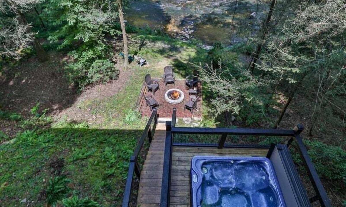 Ellijay Cabin | River Spirit by Mountain Oasis | Creekfront Trout Fishing Cabin in Ellijay, GA