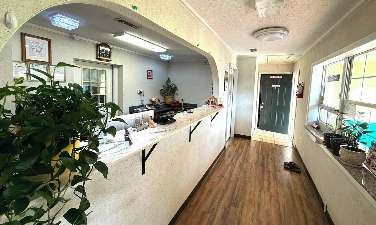 Elba Hotel | Riviera Motel Elba Near Enterprise US 84