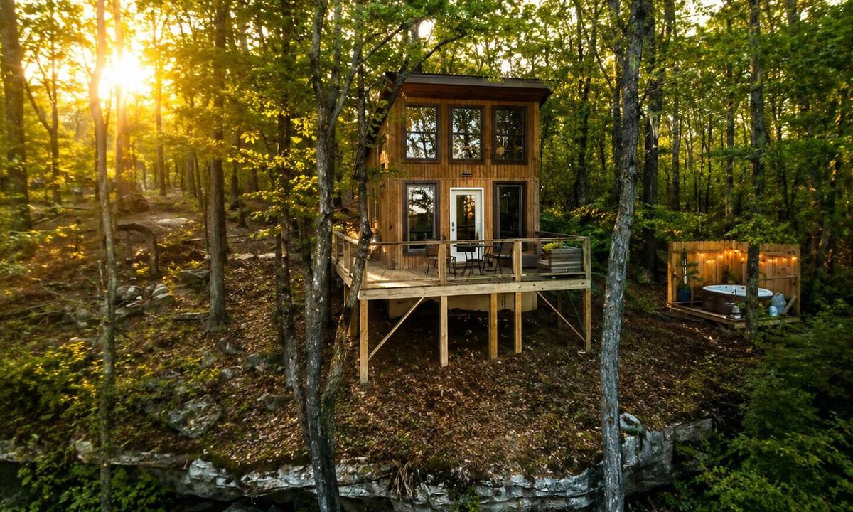 Albertville Cabin | Romantic Cliffside Retreat Private Hot Tub Creek Views Outdoor Shower