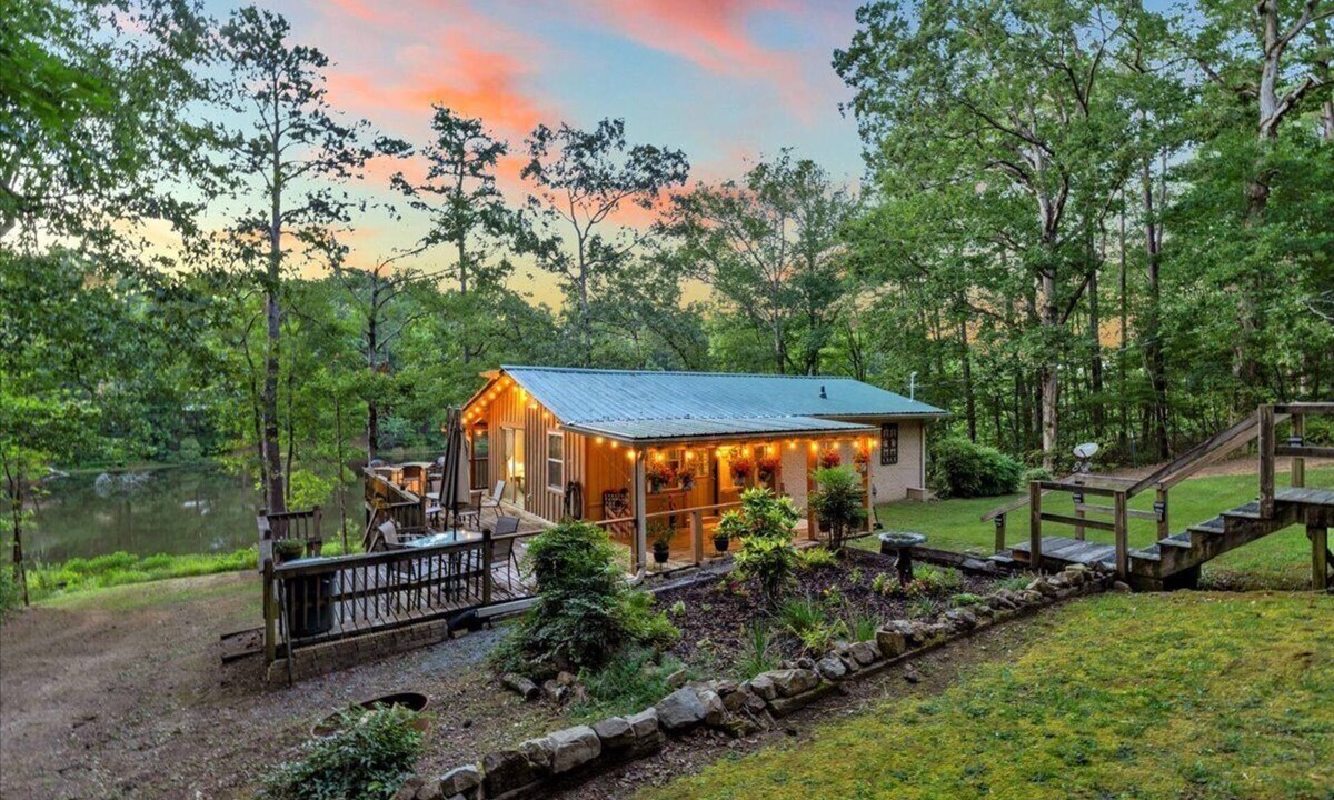 Green Pond Cabin | Rustic Peaceful Fishing Cabin Near University of Alabama Tannehill Mercedes