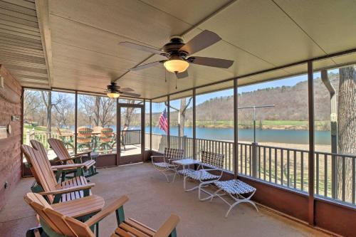 Lone Rock House | Scenic Riverview Getaway w/Screened Porch!