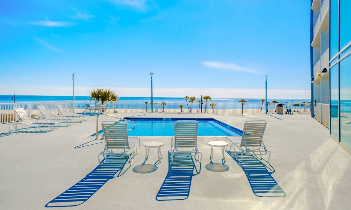 Biloxi Condo | Sea Breeze 405: 2 BR, 2 BA Condominium in Biloxi, Sleeps 6