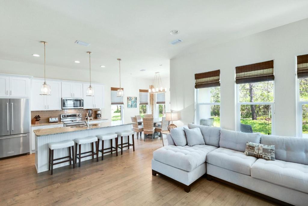 Miramar Beach House | Shore Thing Getaway