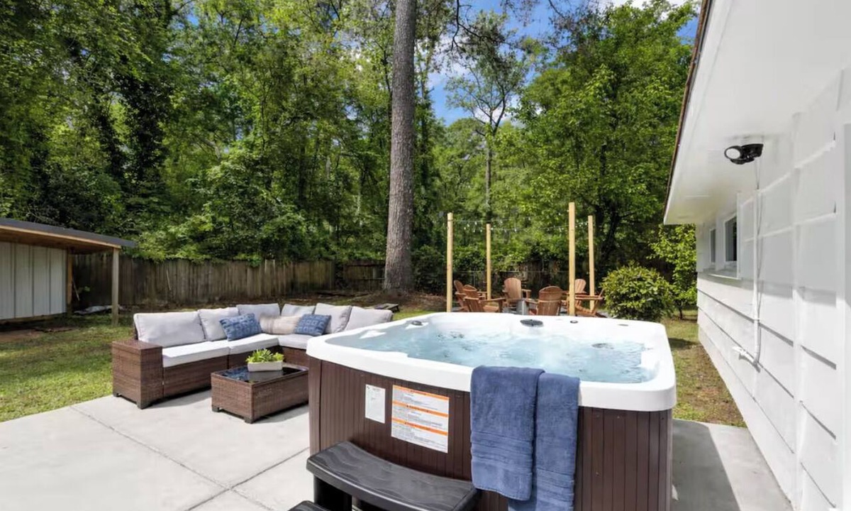 Columbus House | Sleeps 14, Hot Tub, Game Room, Fire pit, Pet-Friendly, Near Ft Benning & CSU