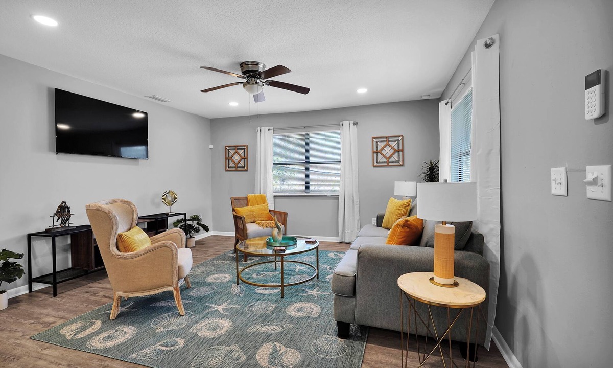 St. Augustine Beach House | Snowbird Discount! Tranquil Ocean Escape w/king & Balcony