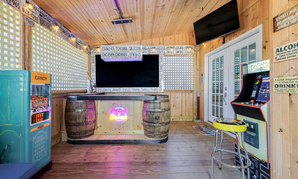 Whitemarsh Island House | Southern Comfort Bar