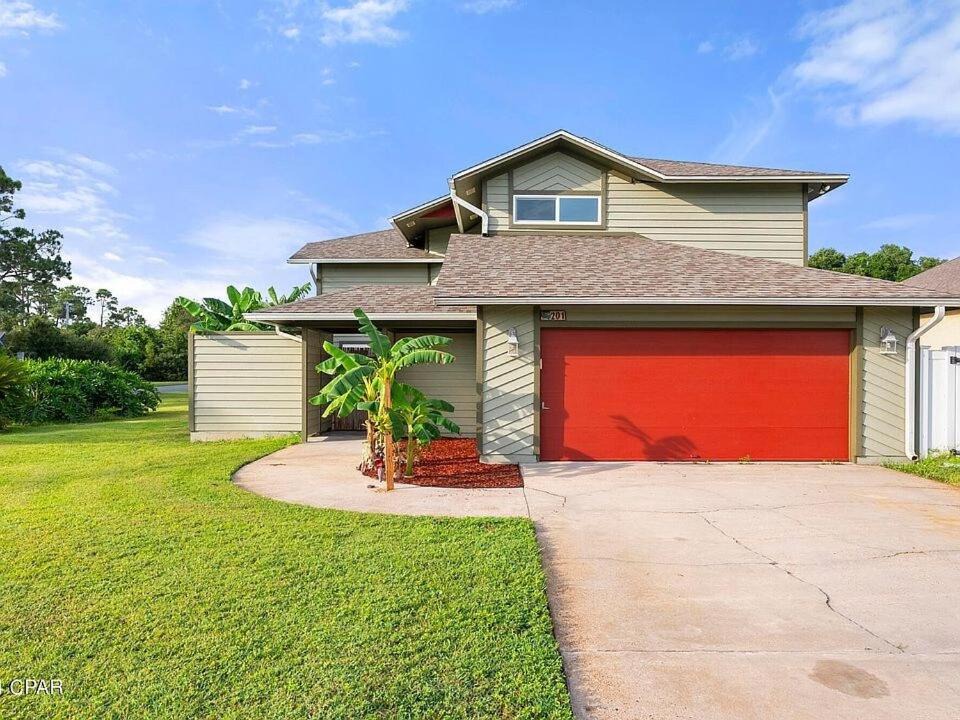 Thomas Drive House | Spacious 3BR Family Beach Home 5 Mins to Panama City Beach & Sleeps 9 Hot tub