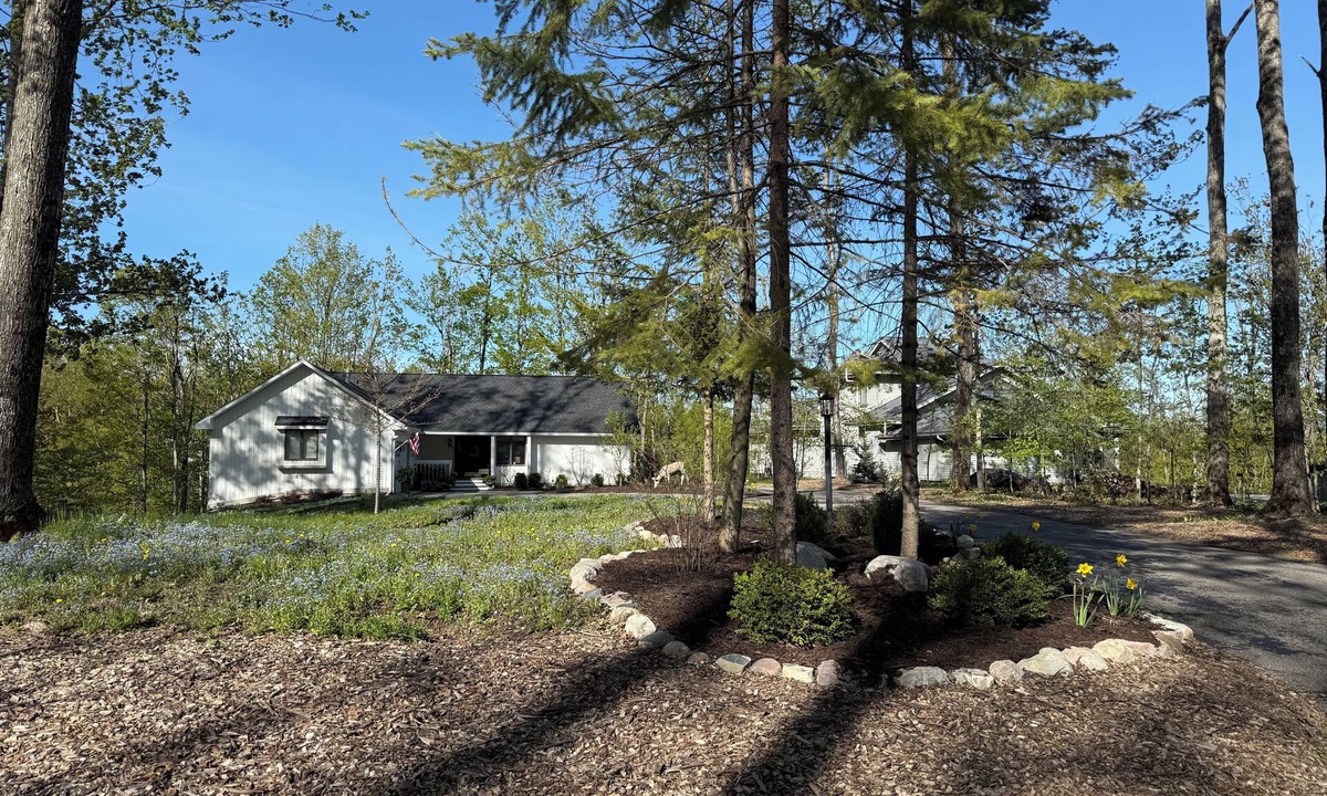 Birchwood Farms House | Spacious 4-bedroom house with Stadium-Views of Birchwood Farms Golf
