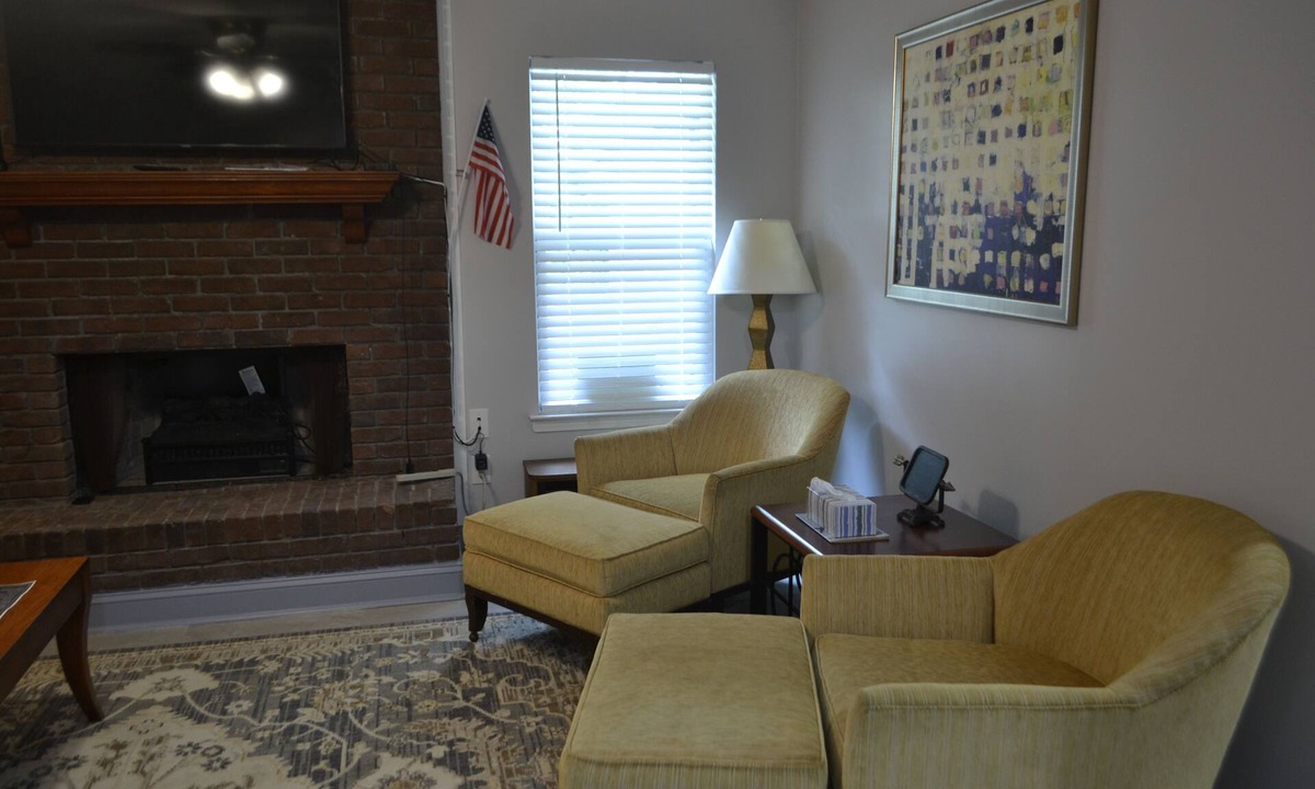 Macon County House | Spacious 4-bedroom house in peaceful Tuskegee with AC
