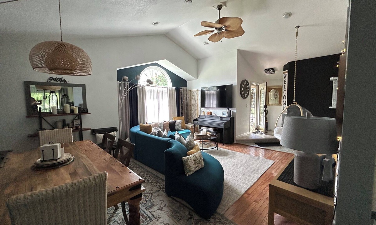 Clio House | Spacious, 9-bed double house in peaceful setting, 12 miles from Frankenmuth