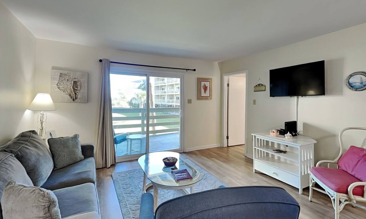 Tybee Island Condo | Spacious Beachfront Living w/Large Balcony + Community Pool!