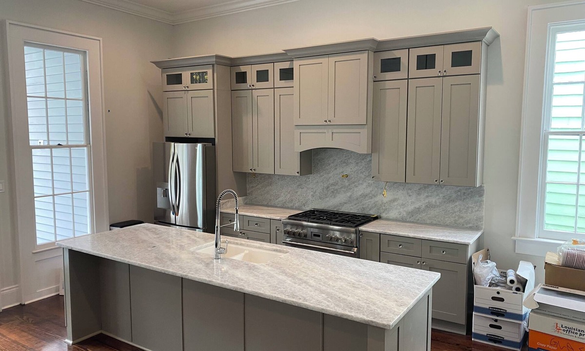 Irish Channel House | Spacious brand new 5-bedroom house with screened in porch