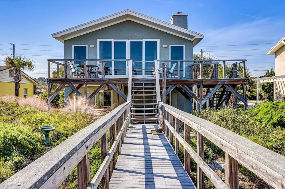 Fernandina Beach House | Spacious Luxury Family-Friendly Beach House near Fernandina Beach on Amelia Island, Florida