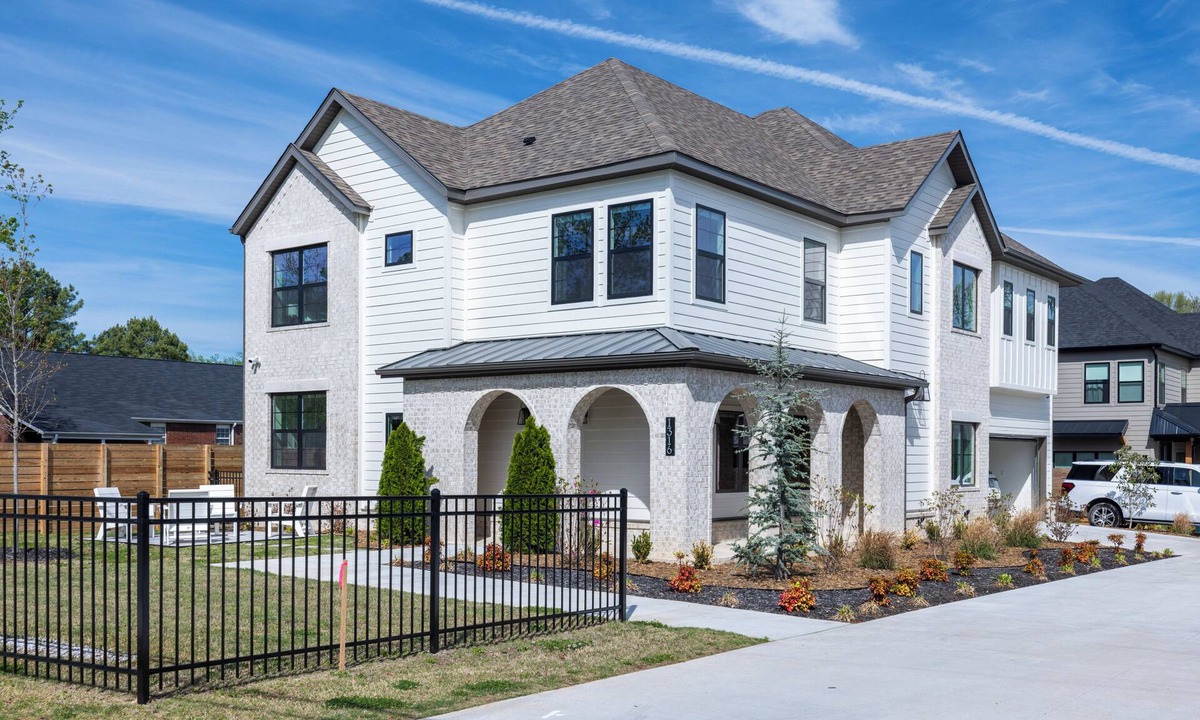 Bentonville House | Spacious New-Construction Home in Charming Bentonville! Prime location!
