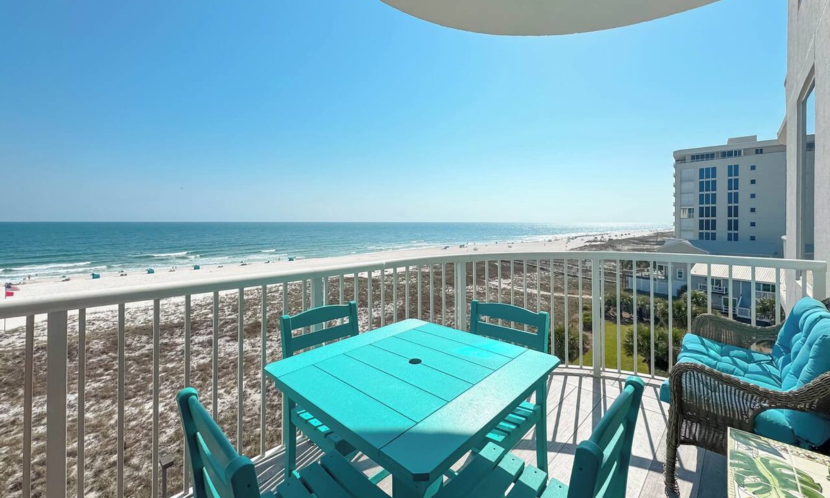 Ono Island Condo | Spanish Key 407 | Steps from Flora Bama | Pools, Hot Tub, Gym & More! | My Beach Getaways