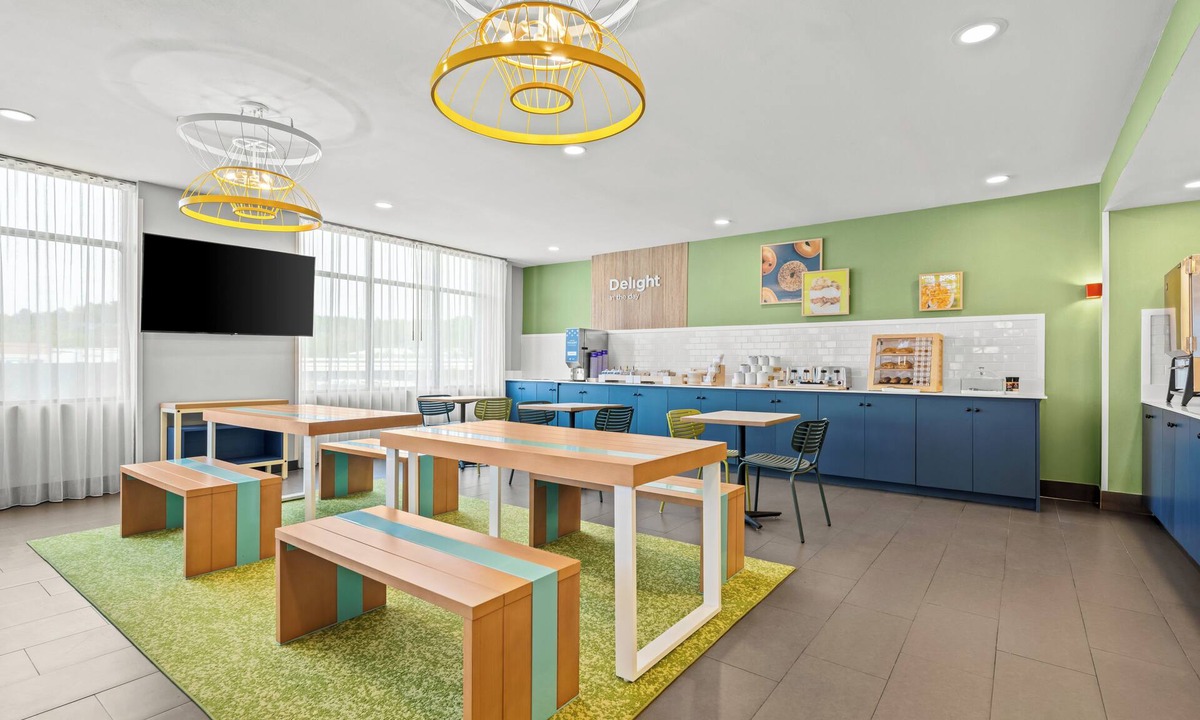Pelham Hotel | Spark by Hilton Pelham Birmingham I 65