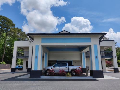 Griffin Hotel | Speedway Inn & Suites