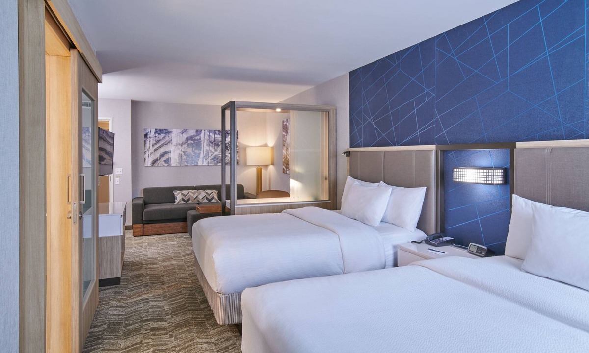 Dearborn Hotel | SpringHill Suites by Marriott Detroit Dearborn