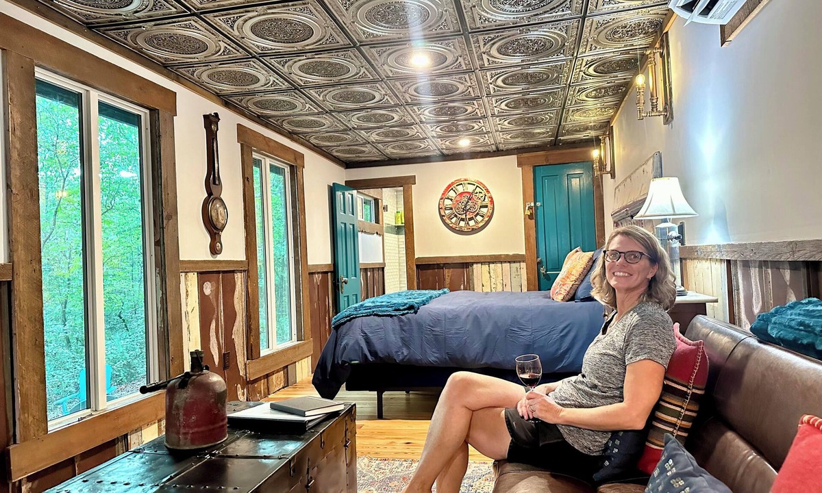 Newell Cabin | Starry Steampunk Wagon on Wolf Creek