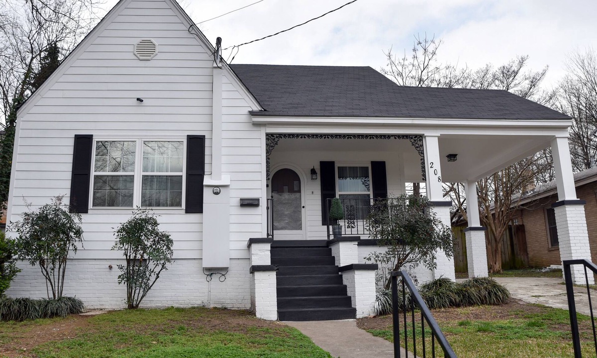 Hot Springs House | Stay at Spa City Cottage!