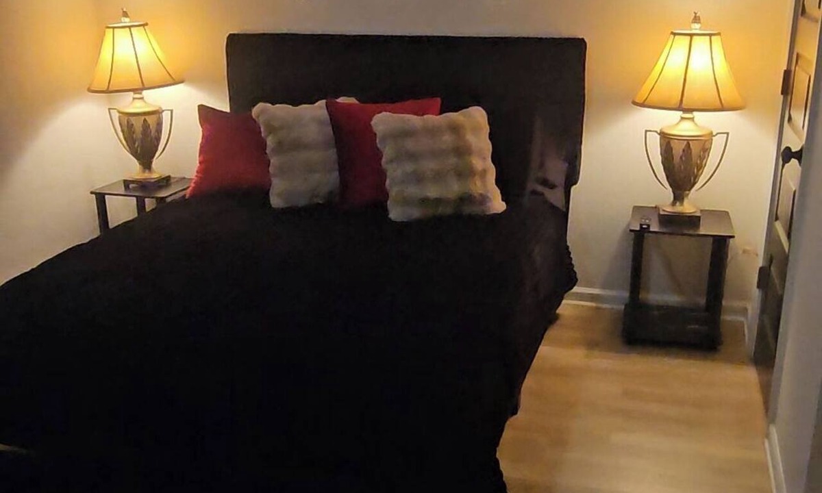 Summerhill Apartment | Stay in the Heart of Atlanta Comfortable, Stylish & Close to Everything