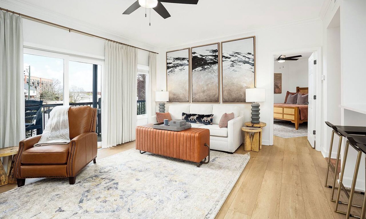 Auburn Condo | Steps to Auburn's Campus ~ Beautifully Remodeled Condo + Sleeps 8