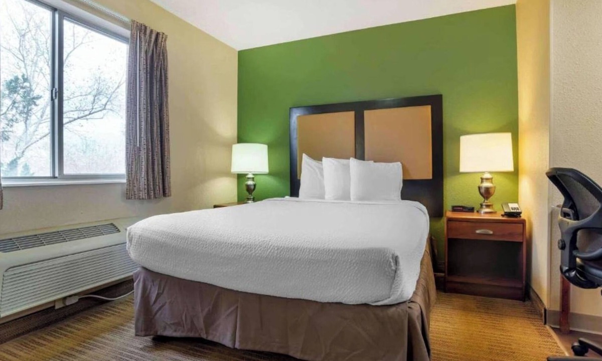 Tougaloo Hotel | Studio 6 Suites Jackson Ridgeland MS