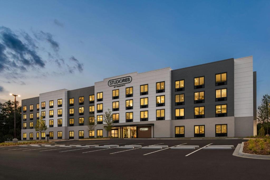 LaGrange Hotel | StudioRes by Marriott LaGrange
