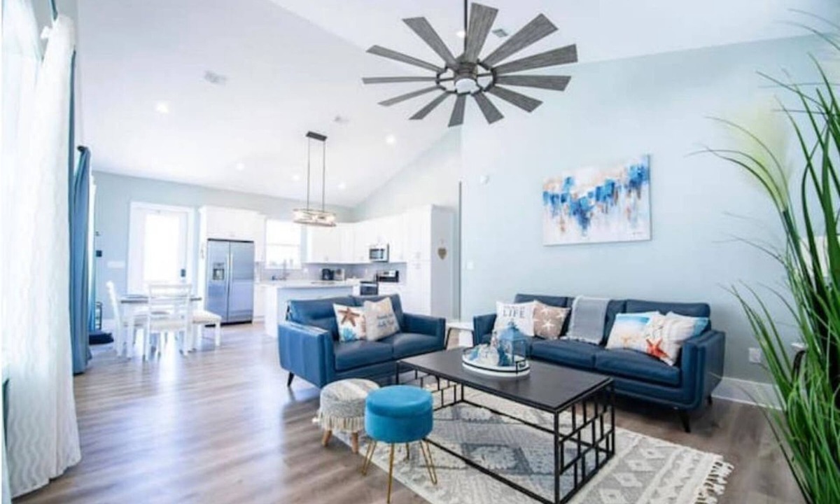 Mississippi City House | Stunning Comfortable Beach View House! Play Pool by the Beach! Great Family fun!