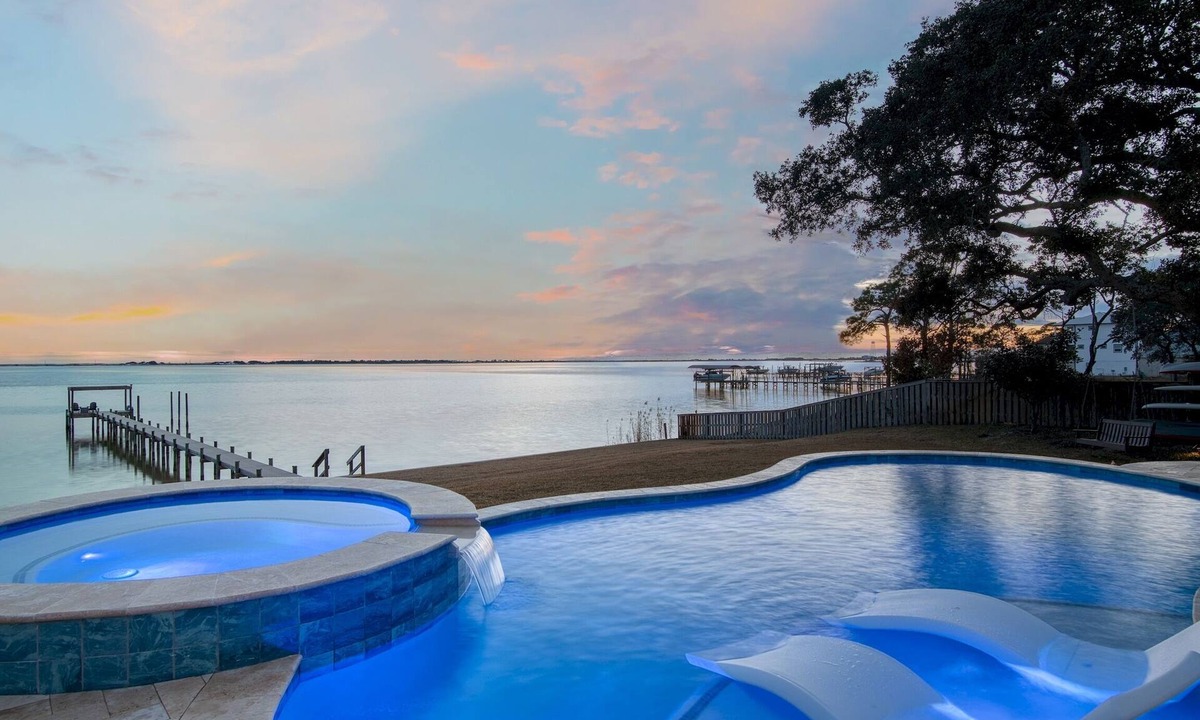 Wynnehaven Beach House | Stunning Waterfront Villa w Incredible Views - Htd Pool, Spa, Dock, Beach, Gm Rm