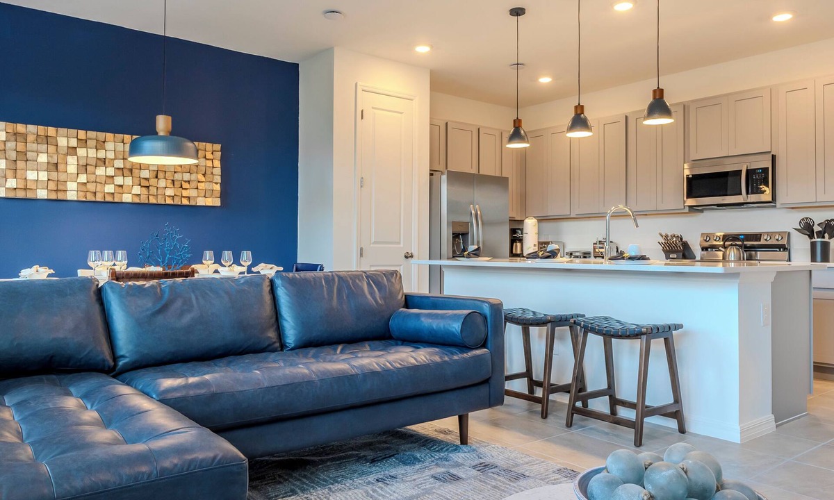 Davenport House | Stylish 3BD/2BA Pet-Friendly Townhouse 350