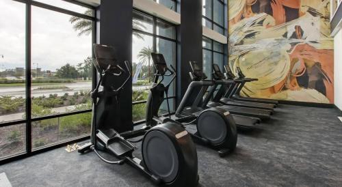 Deerwood Apartment | Stylish Lux Haven Southside Pool Mayo Clinic Beach