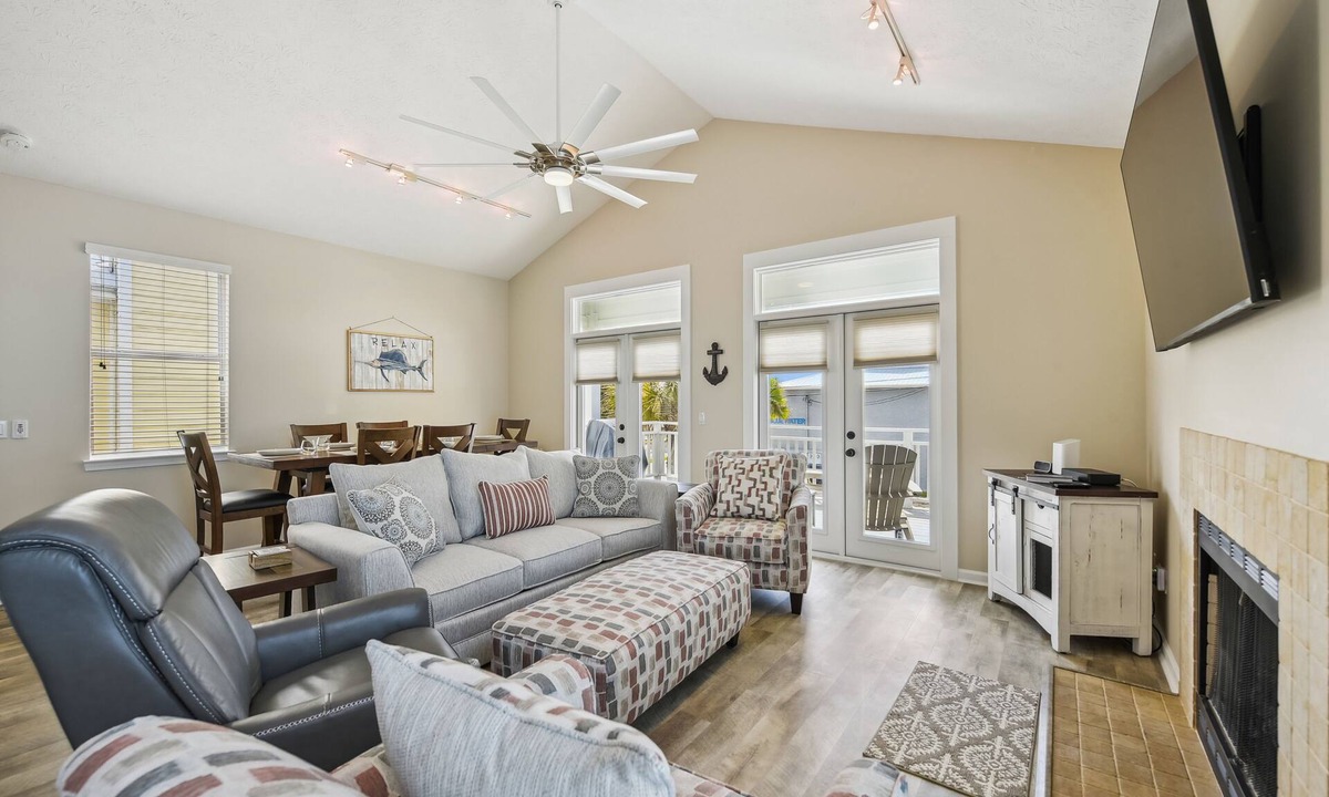 Marlin Cove House | Summer Deals! Walk to Beach! FREE Activities; -DOG Friendly