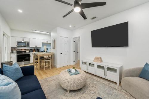 Wright Apartment | Sunny Haven 617 1BR Townhome in Fort Walton
