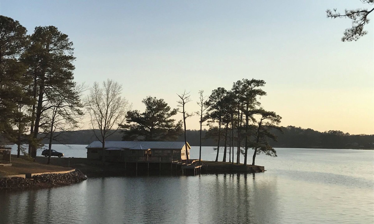 Dadeville Cabin | Sunset Peninsula at Lake Martin: Perfect Summer or Football Getaway