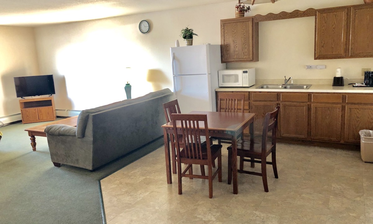 Escanaba Hotel | Super 8 by Wyndham Escanaba