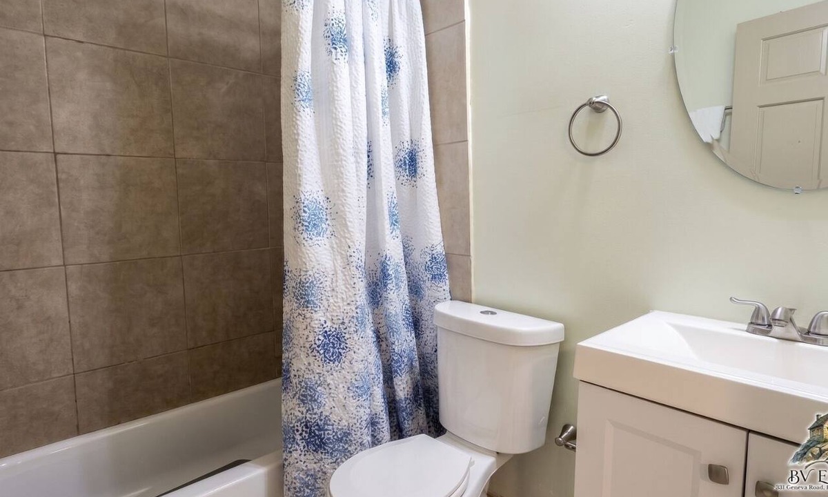Buena Vista Apartment | Superb 3-bedroom apartment walking distance to the historical in Buena Vista