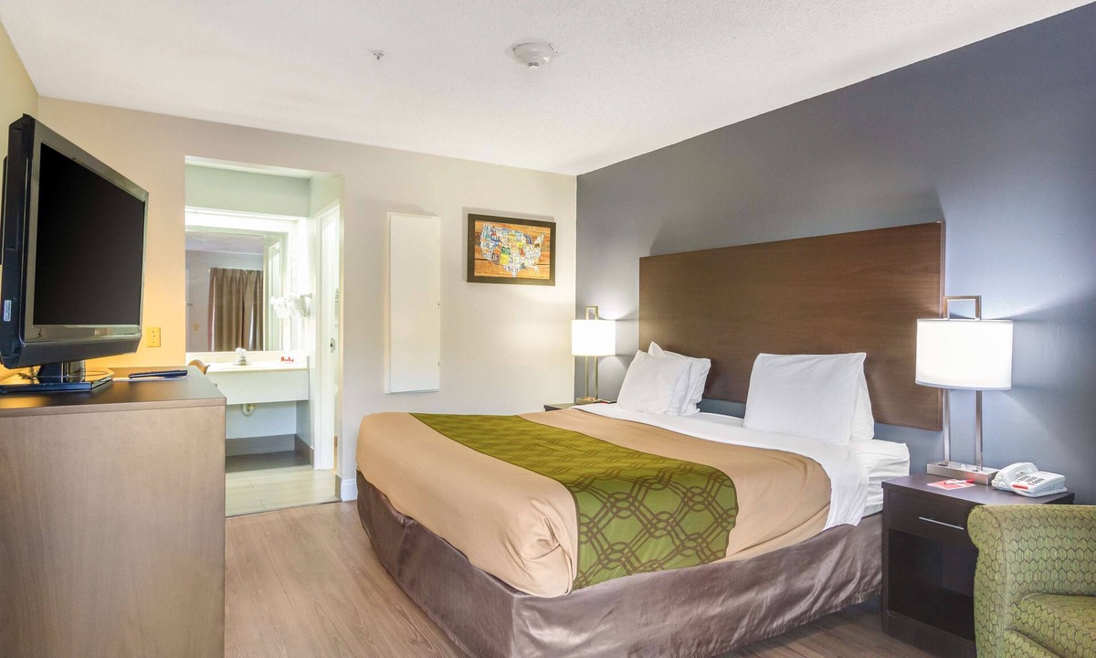 Brunswick Hotel | SureStay Hotel by Best Western Brunswick