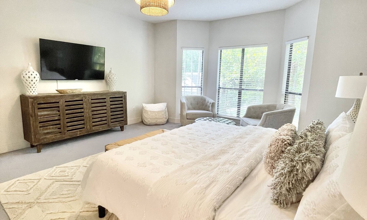 Malbis House | Sweet Haven - Sleeps 10 near I-10 & Mobile Bay