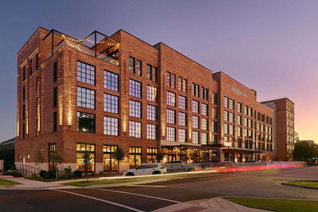 Tuscaloosa Hotel | The Alamite, Tuscaloosa, a Tribute Portfolio Hotel