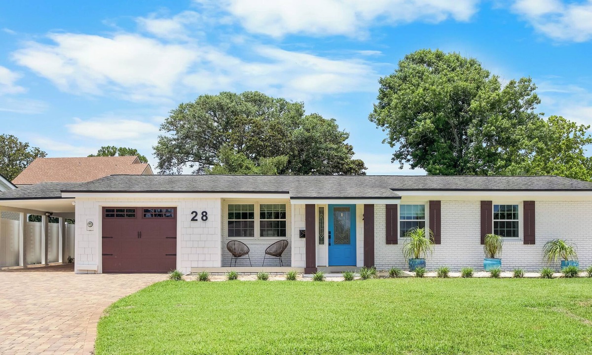 Jacksonville Beach House | The Beach Gem Near TPC Sawgrass & Mayo Clinic